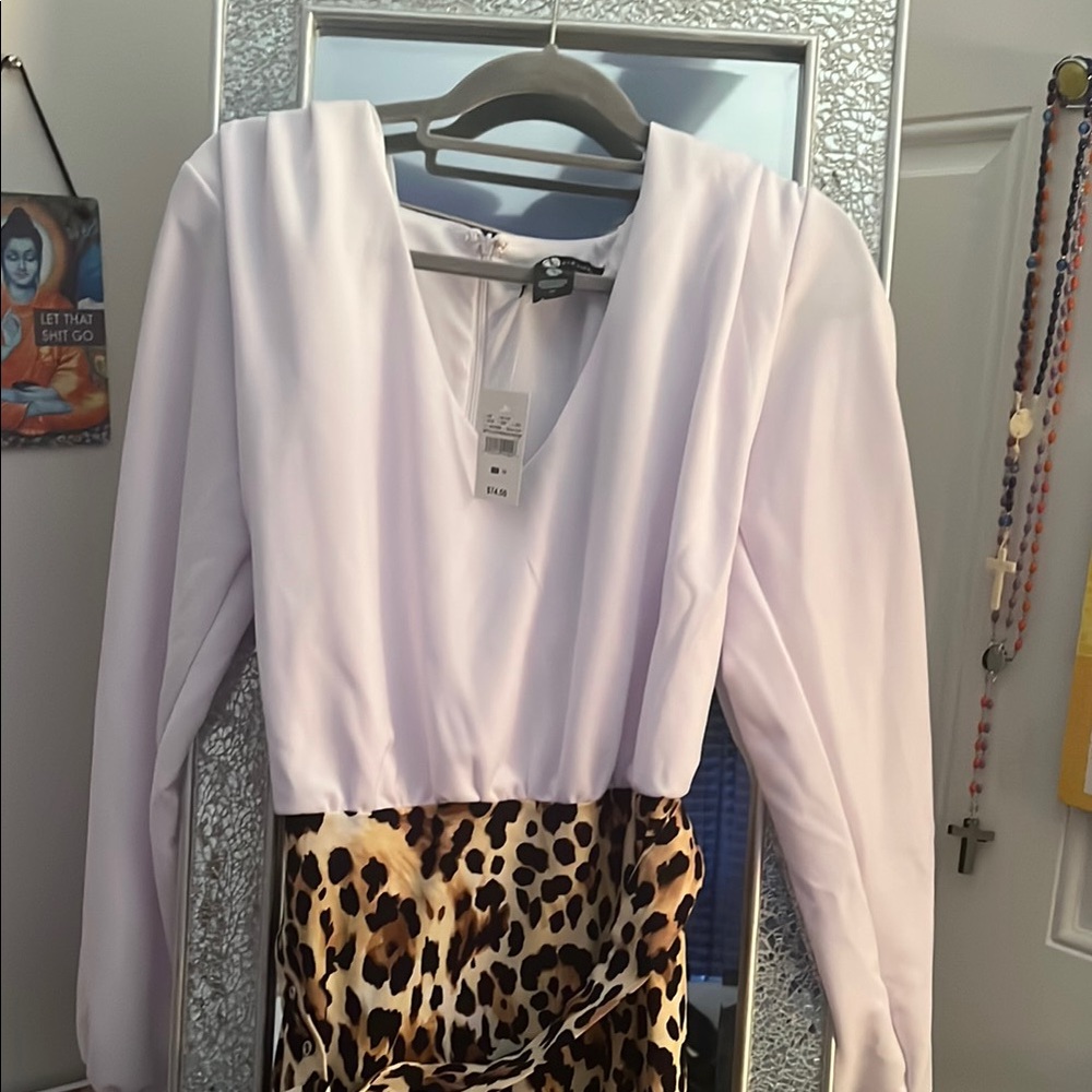 Elegant White and Leopard Print Women's Top